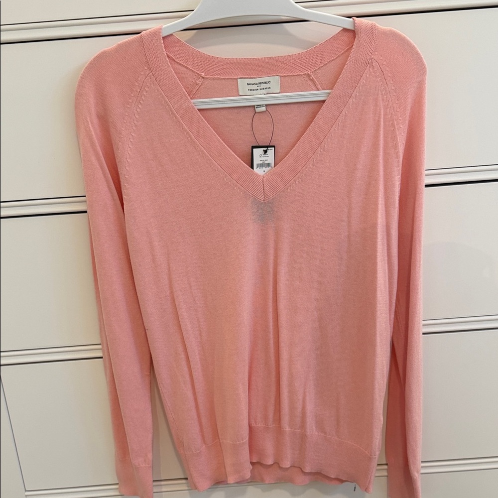 Banana Republic Factory Light Pink Forever V-Neck Sweater